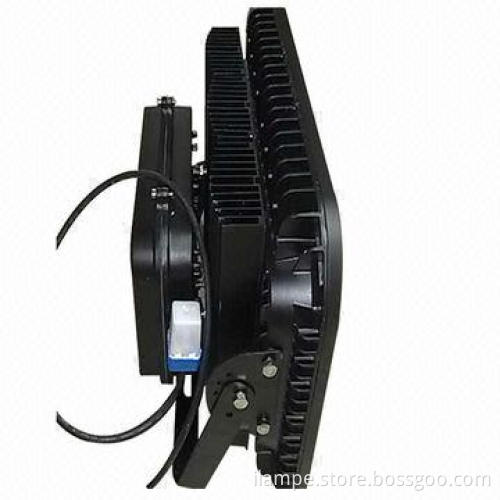 Green and Eco-friendly 160w LED Flood Light